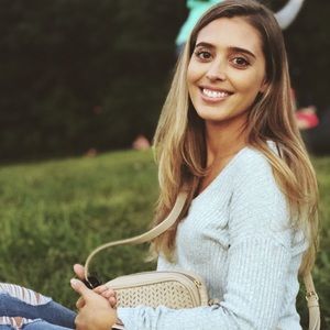 Meet your Posher, Daniella